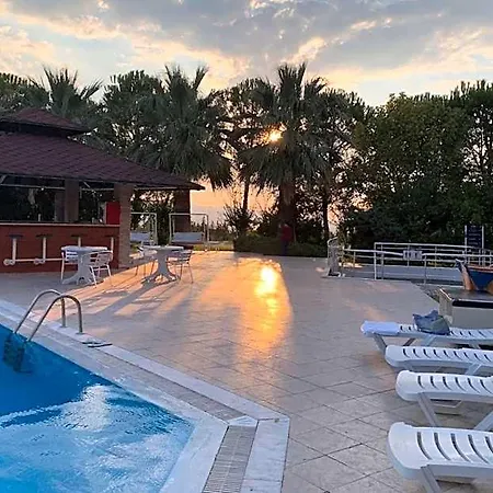 Lycus River Thermal Otel 4*