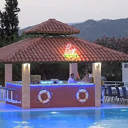 Lycus River Thermal 4* Kavakbasi