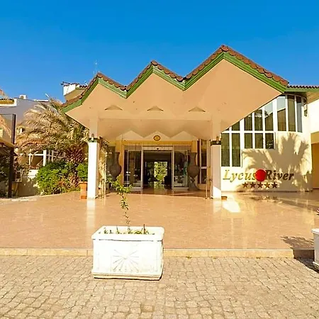 Lycus River Thermal 4* Kavakbasi