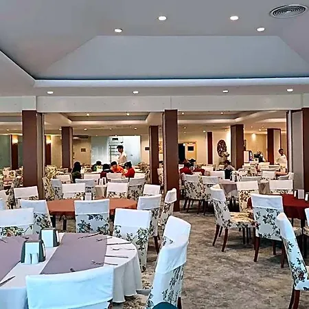 Lycus River Thermal Otel 4*
